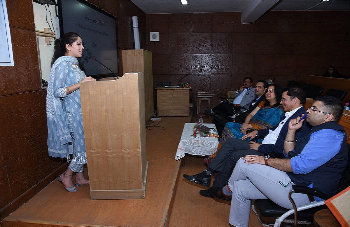Martha Nussbaum speaking to group of people